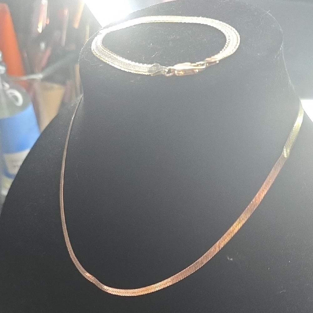 Elegant Gold and Silver Necklace and Bracelet Set